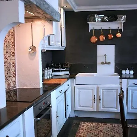 Casa Lucinda Panzió *